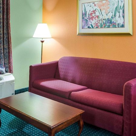 Econo Lodge Canton I-55 Экстерьер фото