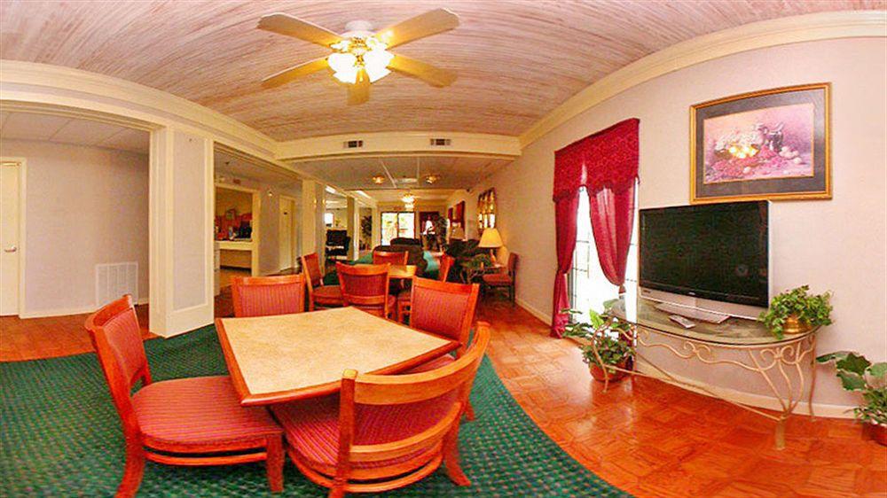 Econo Lodge Canton I-55 Экстерьер фото