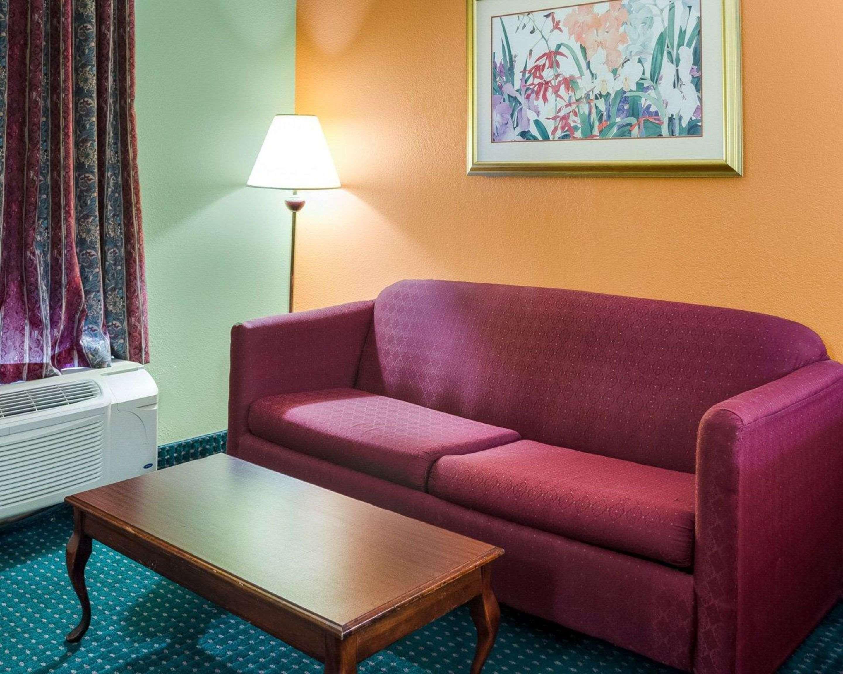 Econo Lodge Canton I-55 Экстерьер фото