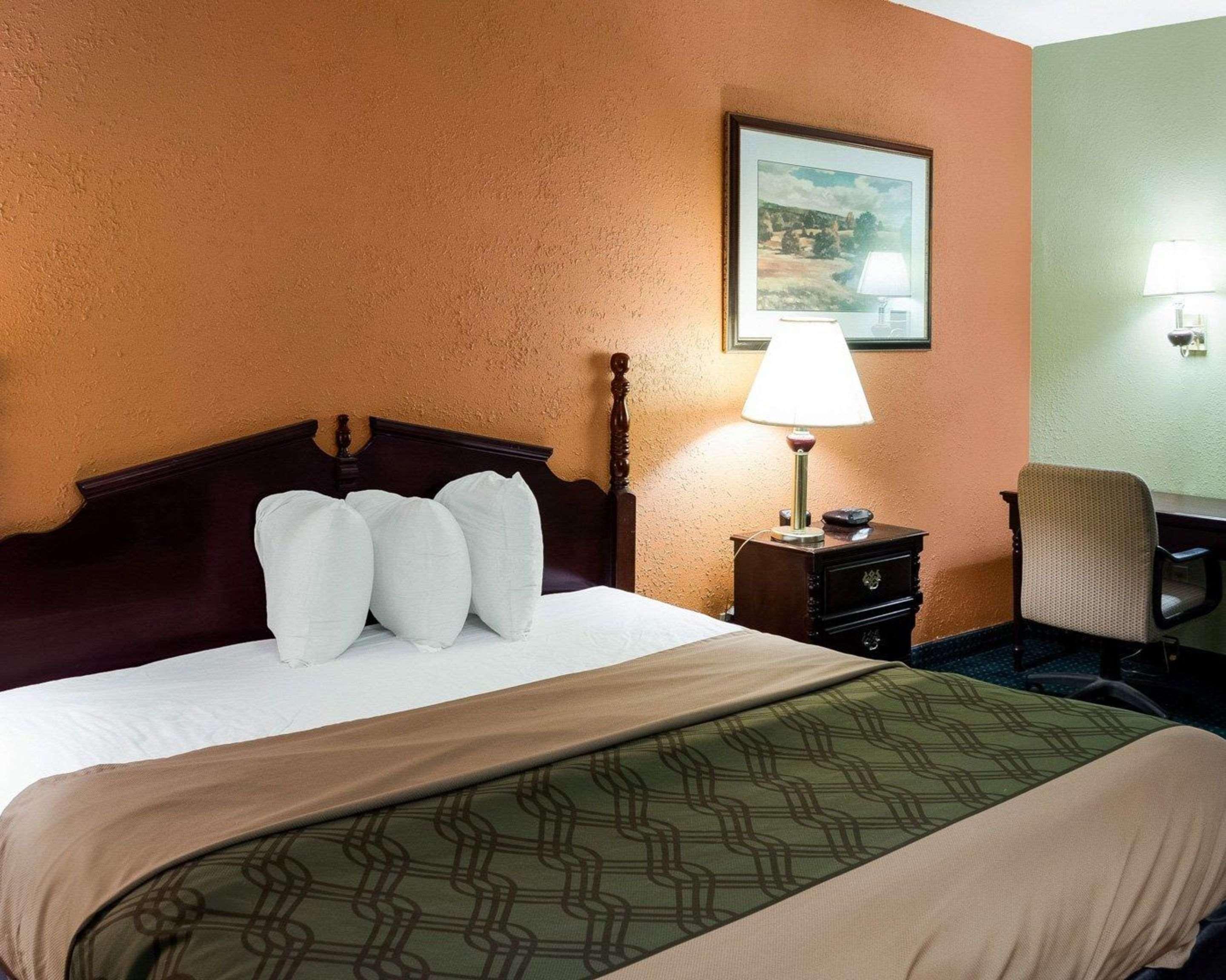 Econo Lodge Canton I-55 Экстерьер фото