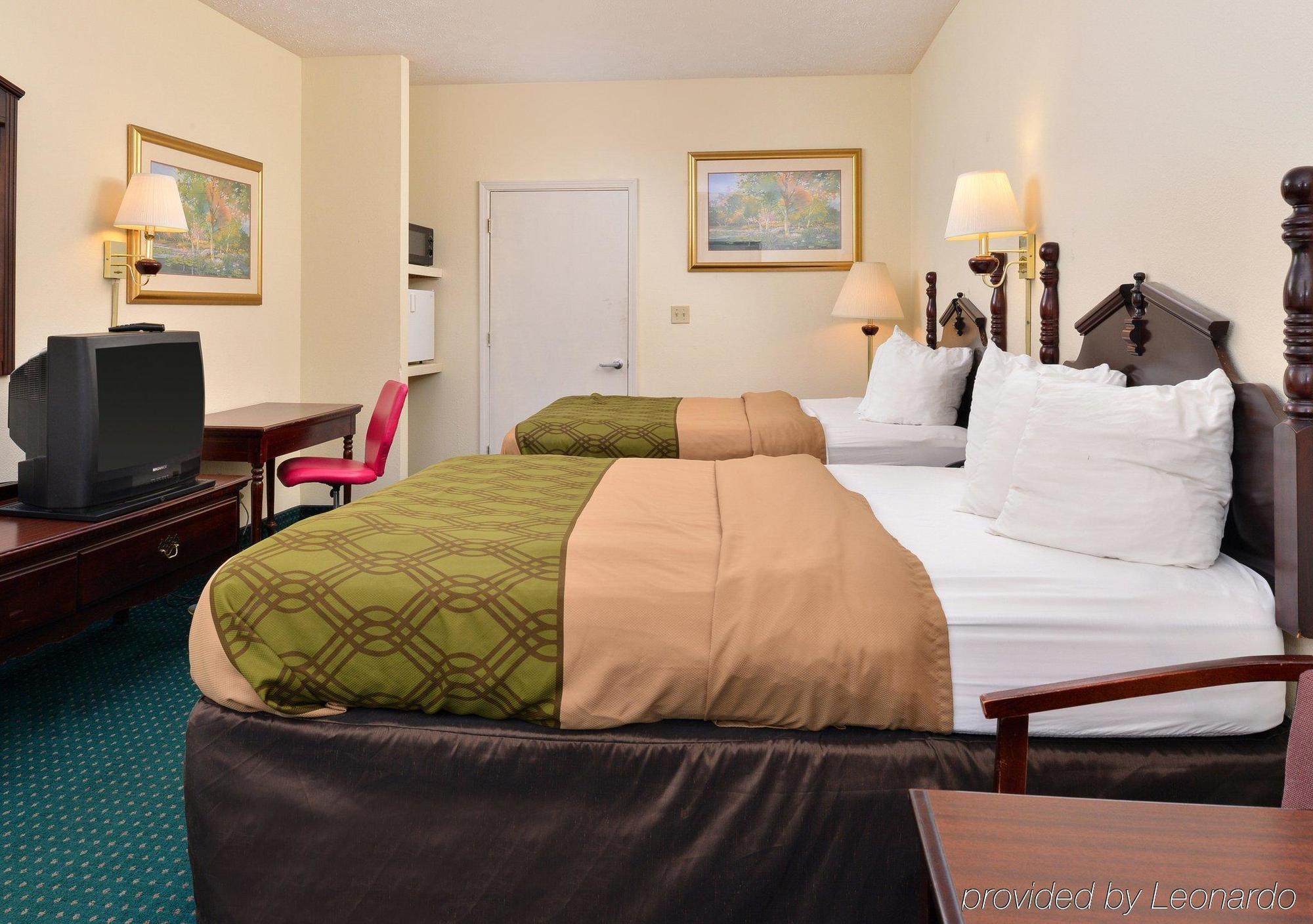 Econo Lodge Canton I-55 Экстерьер фото