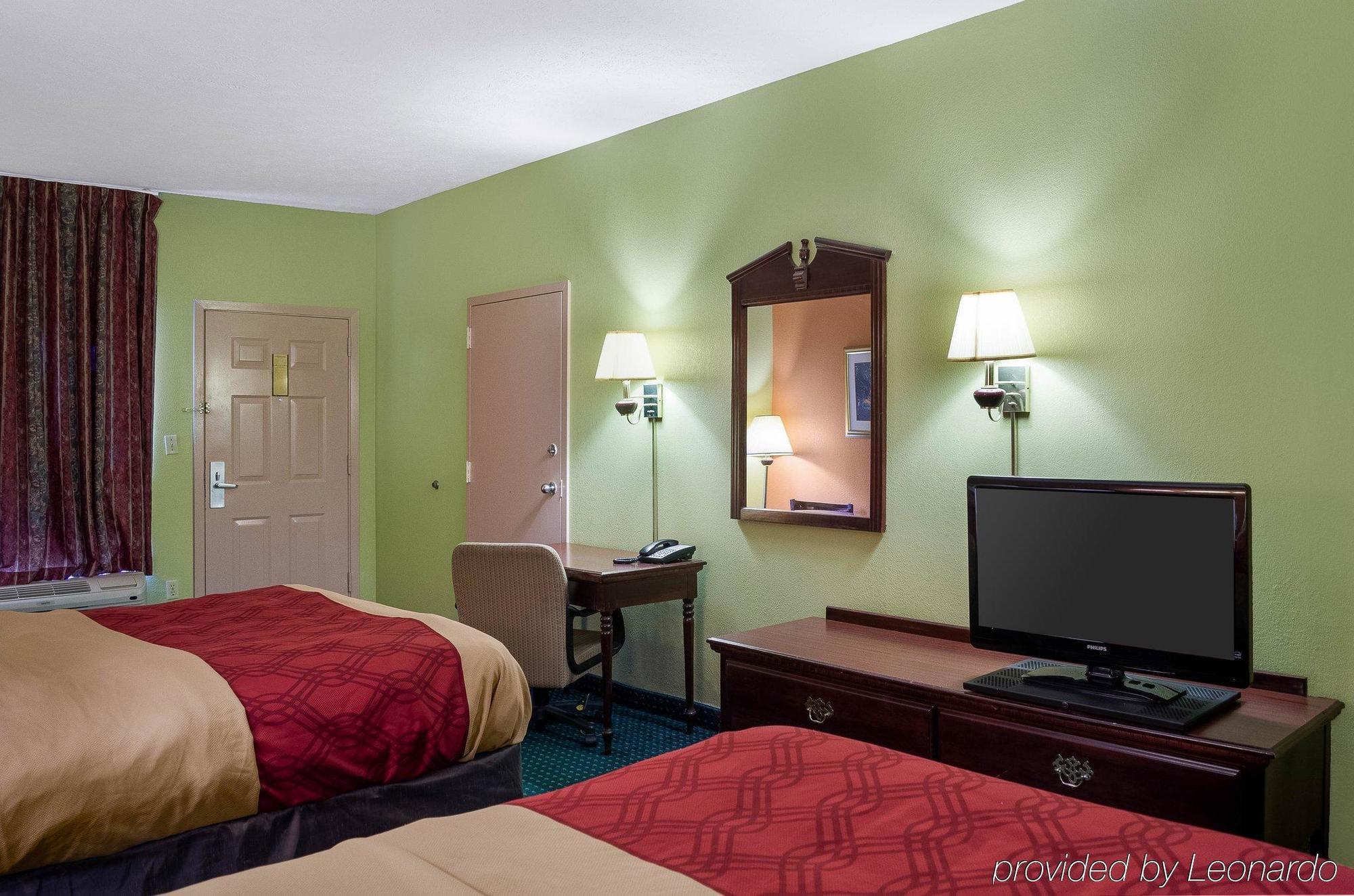 Econo Lodge Canton I-55 Экстерьер фото