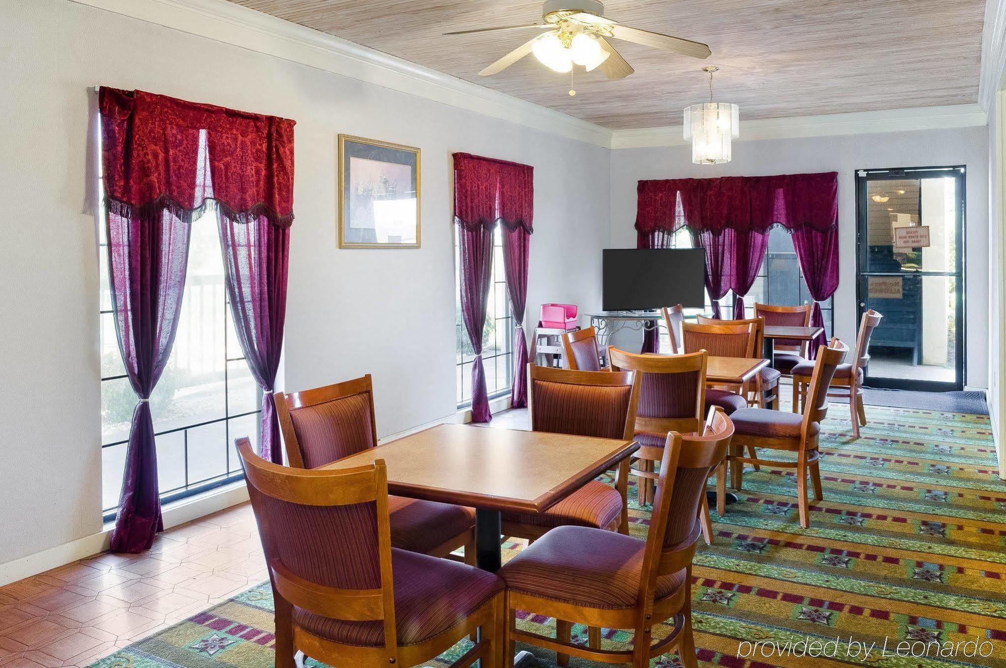 Econo Lodge Canton I-55 Экстерьер фото