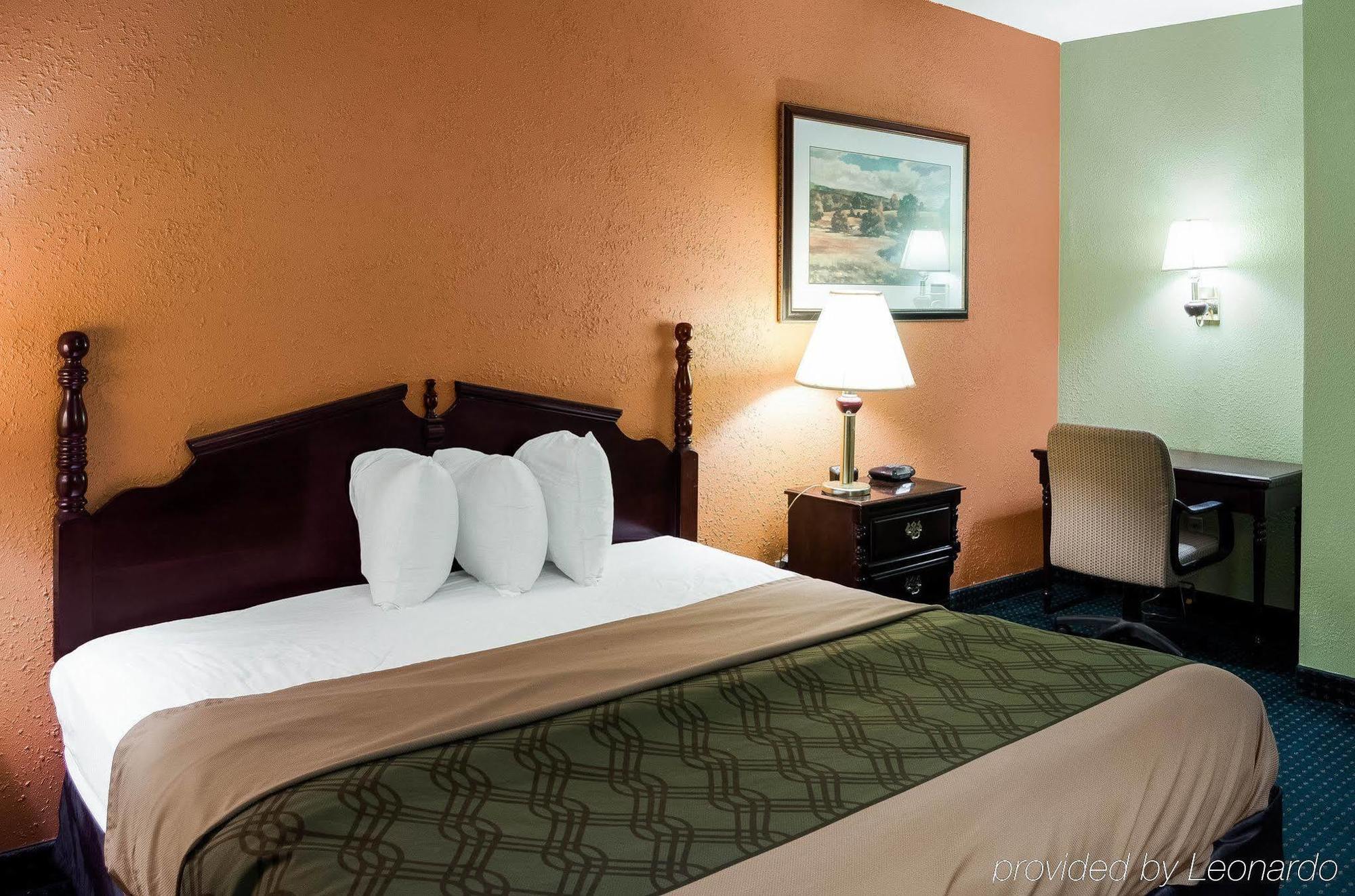 Econo Lodge Canton I-55 Экстерьер фото